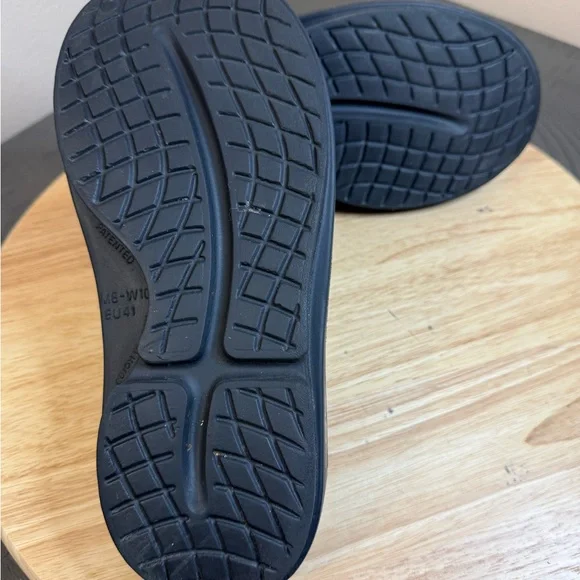 OOFOS unisex OOcloog Luxe Clogs - Picture 10 of 11